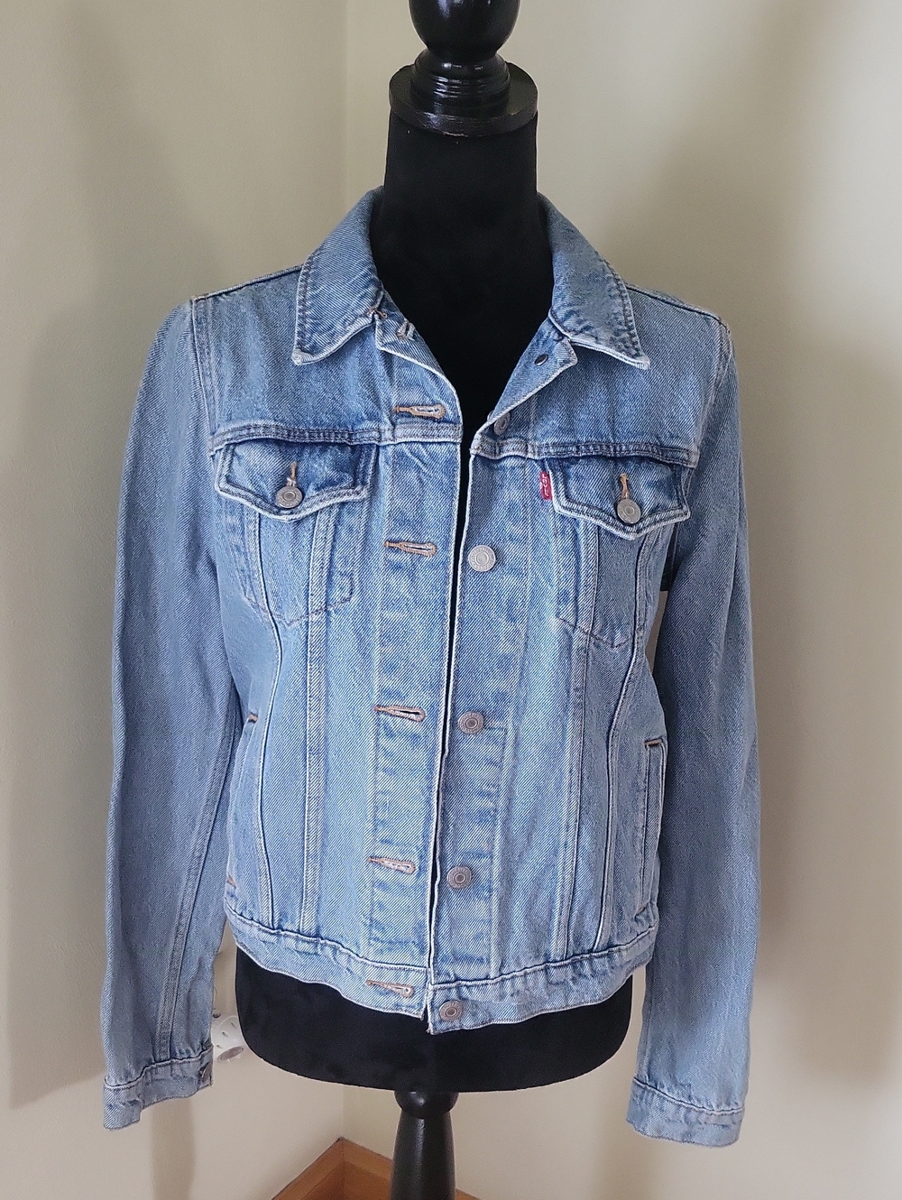 Levi's Light Blue Denim Trucker Jacket - Women's